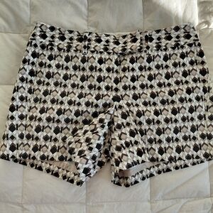 Stylish Geometric Patterned Women's Shorts